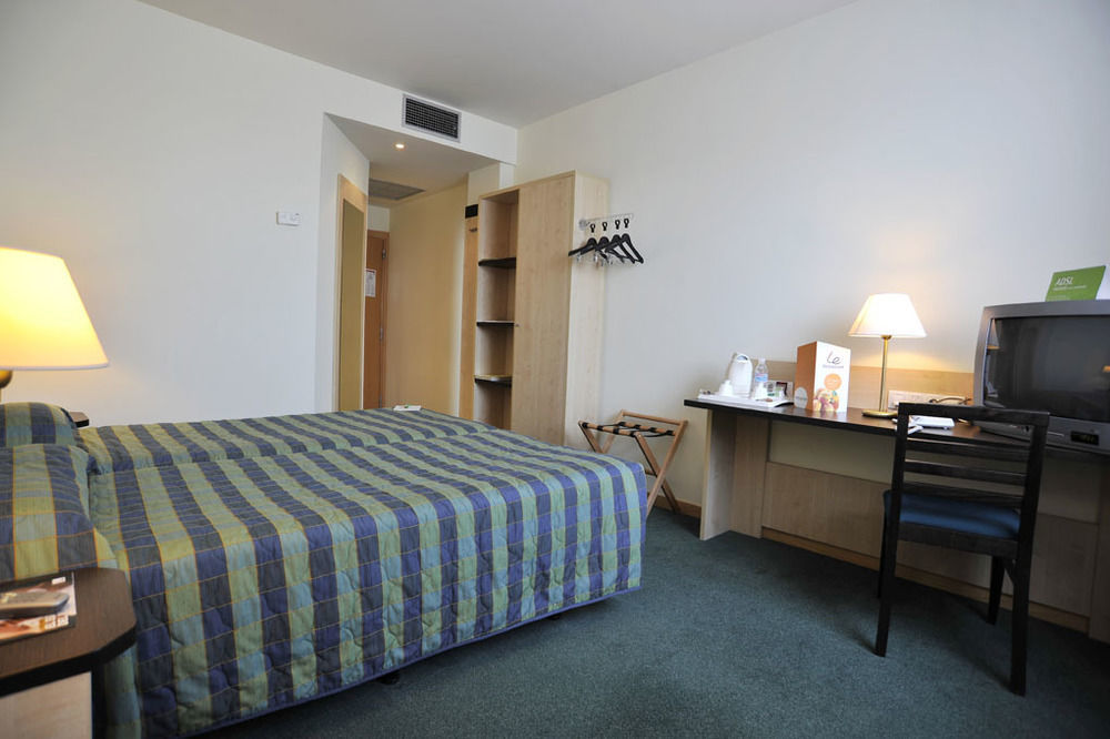 B&B Hotel Madrid Pinar De Las Rozas Εξωτερικό φωτογραφία